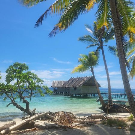 Frances Homestay - Raja Ampat Pulau Mansuar Екстериор снимка